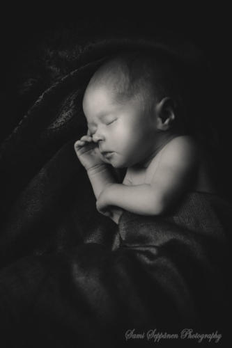 Lapsikuvaus - Tunnelmallinen  vauvakuva