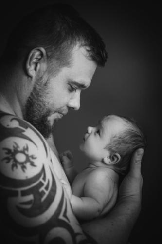 Lapsikuvaus - isä ja tyttövauva