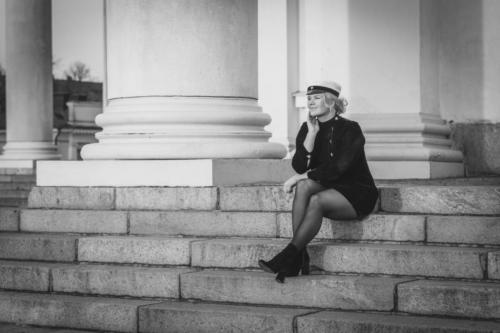 Ylioppilaskuva - tuomiokirkon-portailla