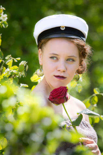 Ylioppilasskuva ylioppilas punainen ruusu