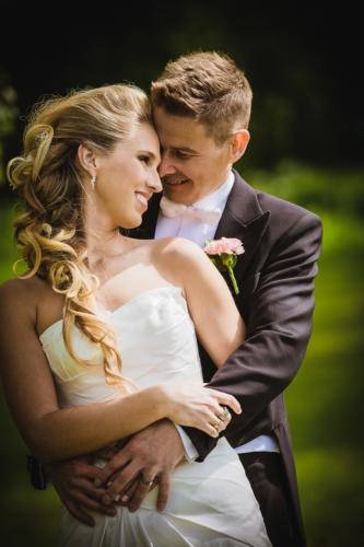 Rakastunut hääpari